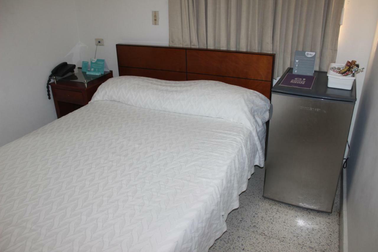 Hotel Monterrey บาร์รังกีญา ภายนอก รูปภาพ