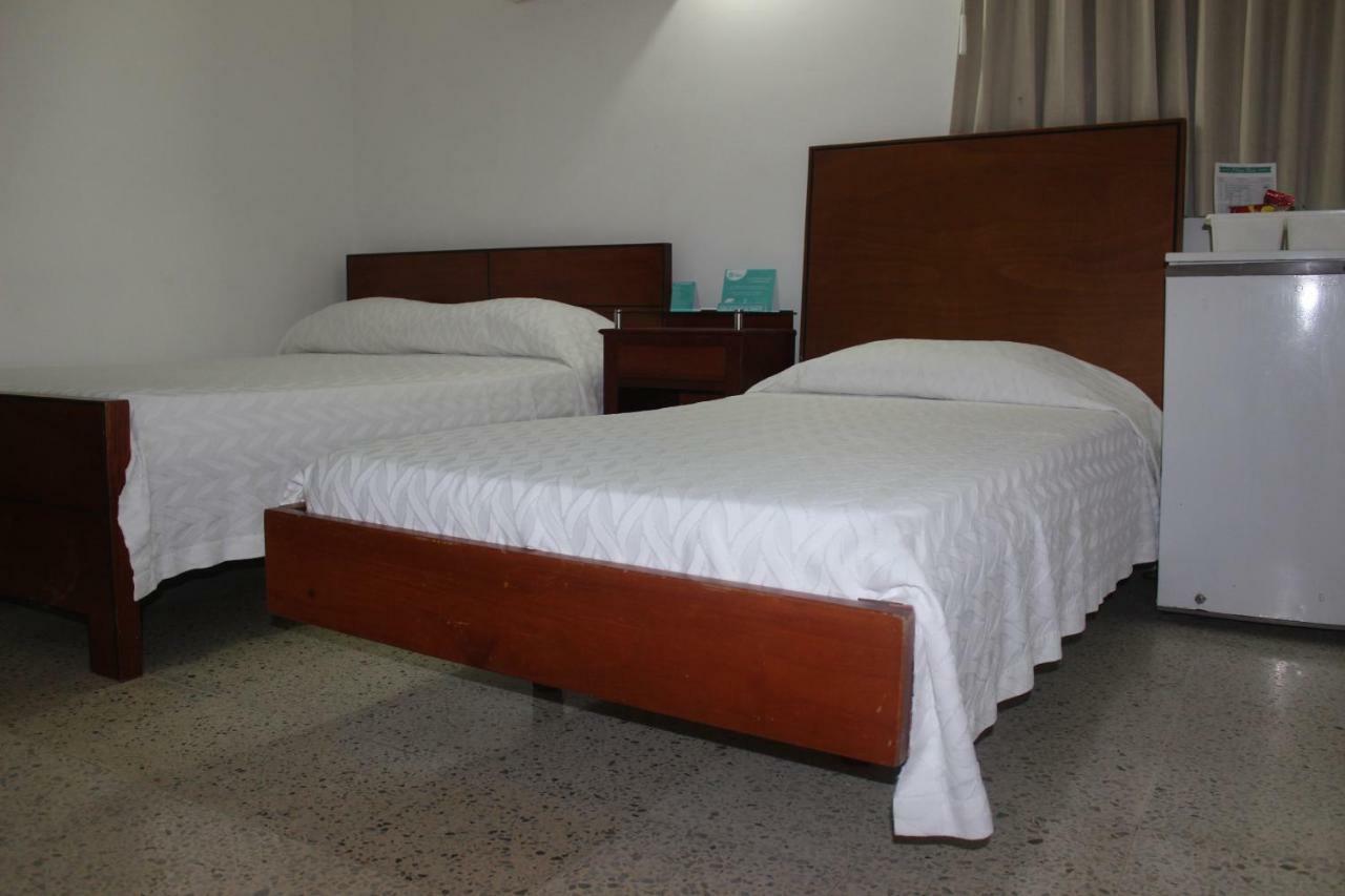 Hotel Monterrey บาร์รังกีญา ภายนอก รูปภาพ