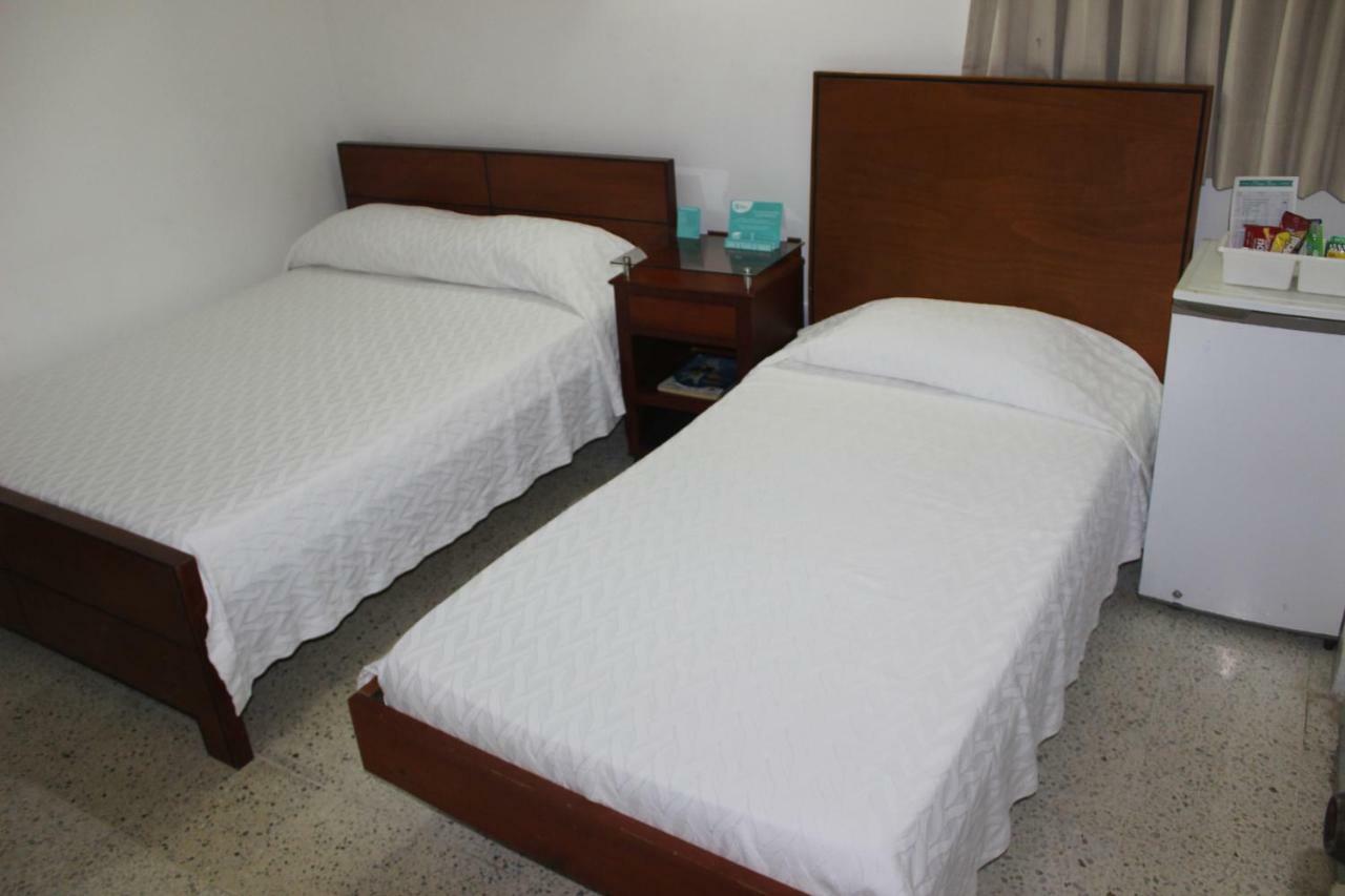 Hotel Monterrey บาร์รังกีญา ภายนอก รูปภาพ